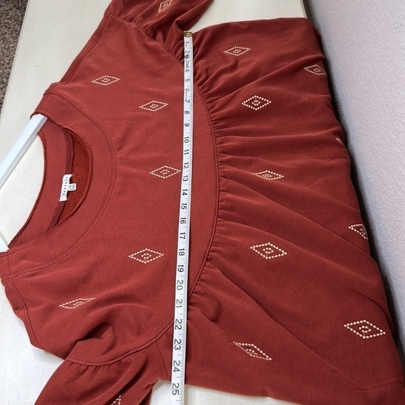 BaeVely Long Sleeve Flouncy Embroidered Raw Hem Boho Shirt Top Size Medium - Picture 9 of 13